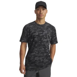 Remera UA Negro Camo 1357727 026